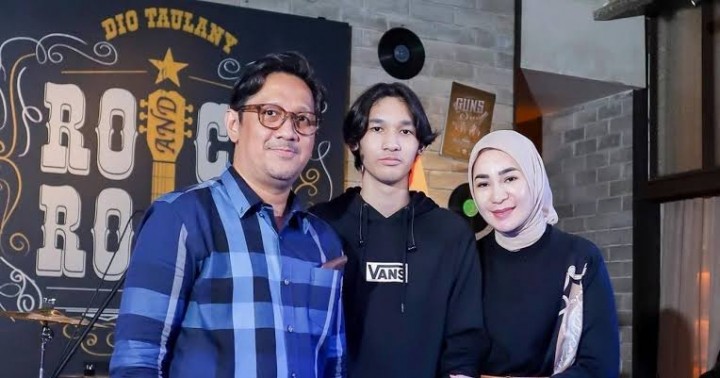 Jadi Saksi, Anak Nilai Alasan Andre Taulany Gugat Cerai Istri Nggak Kuat