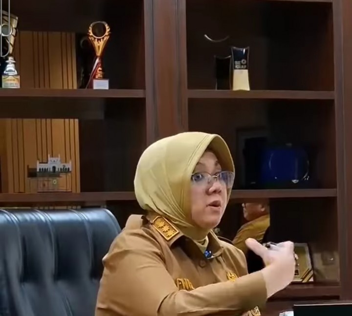 Mobil Dinas Bupati Siak Sewa,Nyaris Ditarik Pihak Rental
