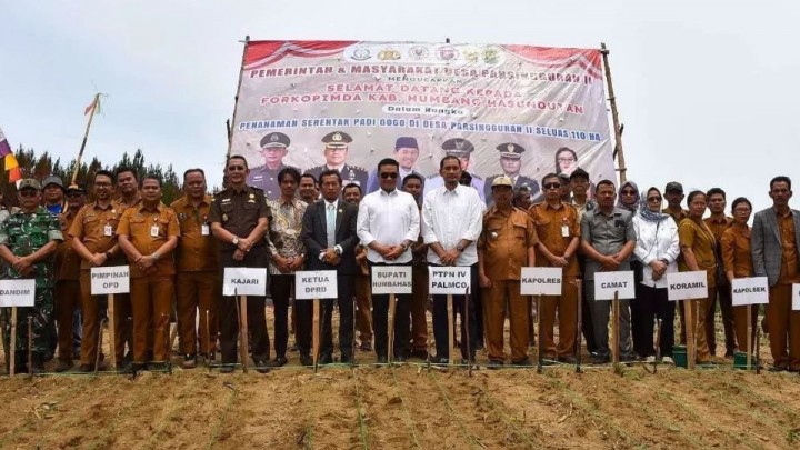 HUT RI Ke 80, PTPN IV PalmCo Bantu Bibit Padi Gogo 110 Ha