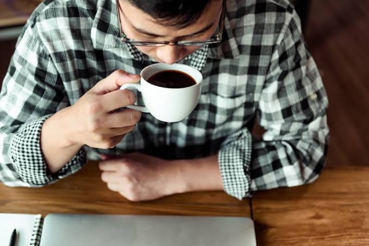 Minum kopi
