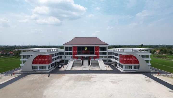 Menunggu Ekonomi Daerah Berjatuhan Buntut Potongan TKD