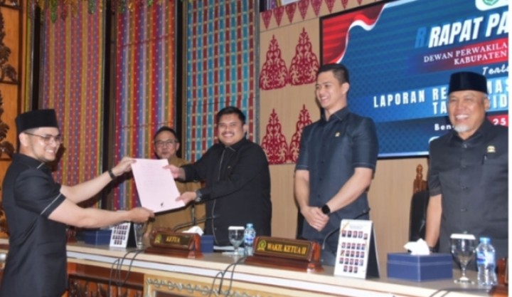 Reses ke III 2025 DPRD Serahkan Laporan ke Pemkab Bengkalis