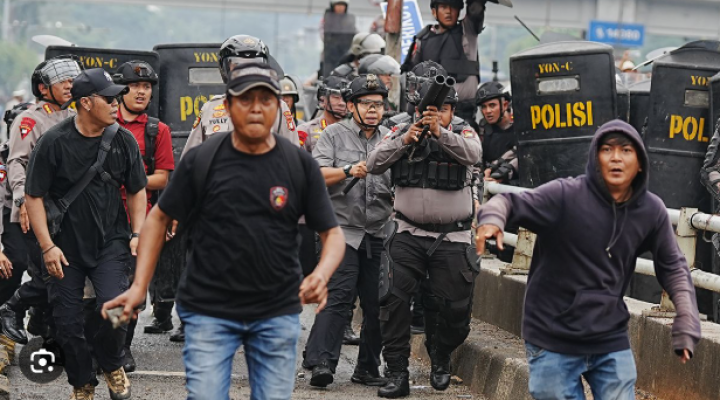 351 Orang Diamankan Saat Demo Ricuh di DPR, 196 Anak Dipulangkan