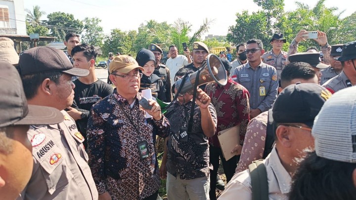 Eksekusi Pengosongan Lahan di Bathin Solapan Berjalan Aman, Termohon Sempat Tolak Putusan