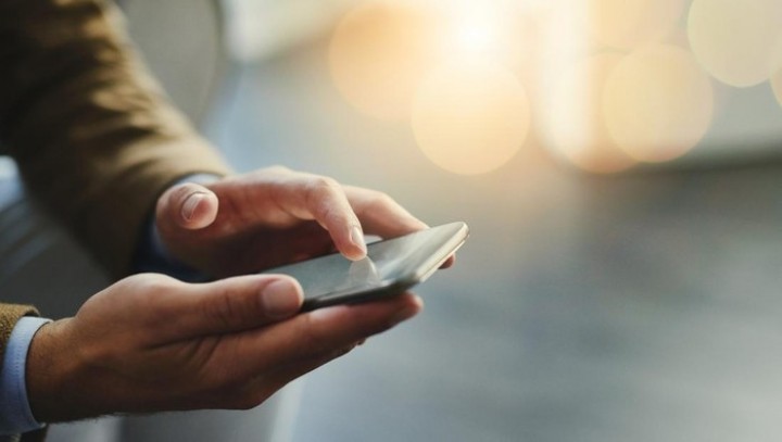 Remaja 19 Tahun Lumpuh Setengah Badan Gegara Kebanyakan Nunduk Main HP