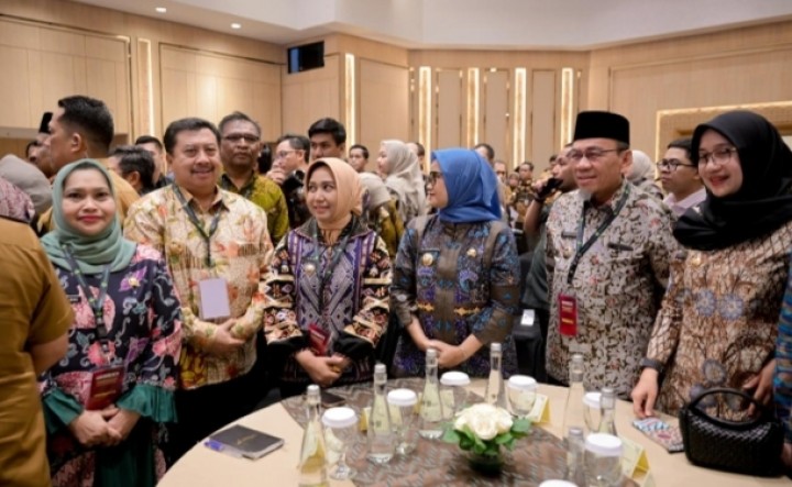 Bupati Bengkalis Kasmarni Hadir Pada Penandatanganan Keputusan Bersama Kemenkes