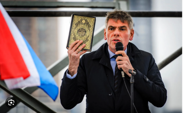 Orasi Aktivis Sayap Kanan di London Penuh Hasut dan Provokatif Terhadap Imigran Muslim: Islam Adalah Musuh Sejati Kita