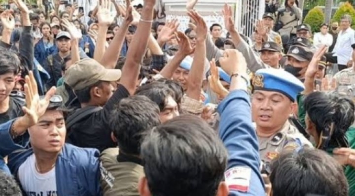 Renaksi Unras Majelis Sakai Riau Mandau di Gate 3 PT Elnusa Duri di Batalkan dan di Ganti Audensi