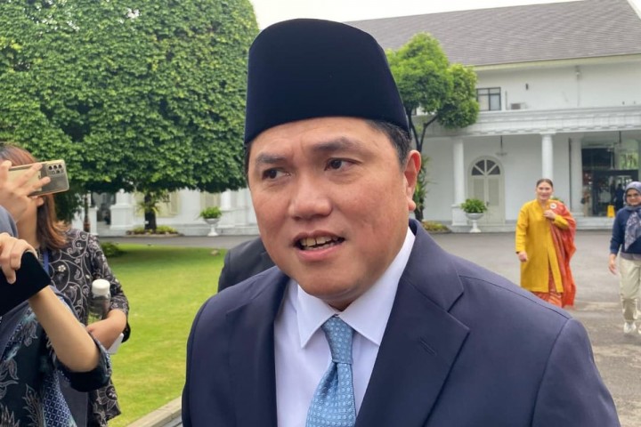 Ketika Senggol-senggolan Ijazah Sampai ke Erick Thohir