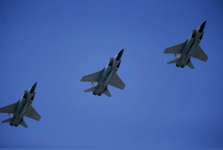 Tiga jet tempur Rusia melanggar wilayah udara Estonia pada hari Jumat /X