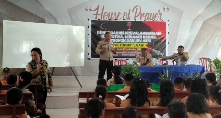 Polsek Tualang Bekali 175 Siswa SDS Rehobot Edukasi Bahaya Narkoba dan Penyakit Masyarakat
