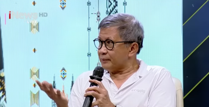 Rocky Gerung Sampai Walk Out dari Rakyat Bersuara saat Debat dengan Relawan Jokowi. (Tangkapan Layar)