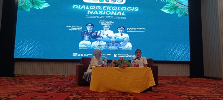 Dialog Ekologis dengan Tema Revolusi Hijau dengan Pendekatan Ekologis, Keberlanjutan dalam Perspektif Anak Muda yang ditaja oleh Kader Inti Pemuda Anti Narkoba (KIPAN) dan Pemuda Melayu Riau Indonesia ( PMRI) di Ball Room New Hollywood Hotel, Jalan Kuantan Raya Pekanbaru, Kamis, 25 Agustus 2025 berl