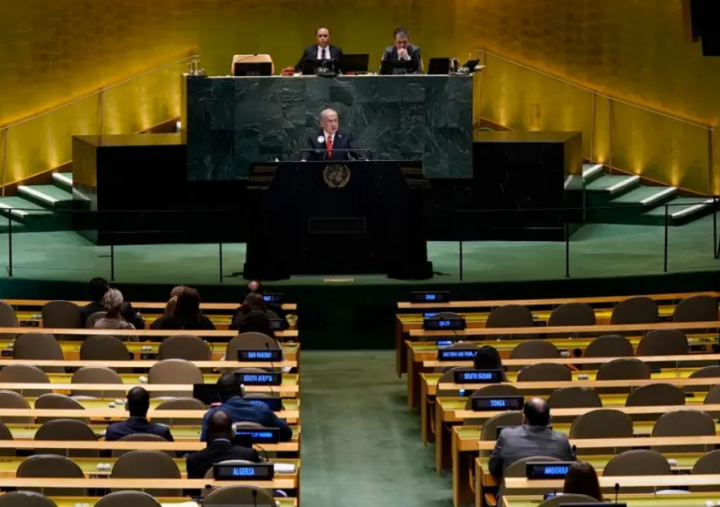 Perdana Menteri Israel Benjamin Netanyahu berpidato di hadapan Majelis Umum Perserikatan Bangsa-Bangsa di Markas Besar PBB di New York City pada 26 September 2025 /AFP