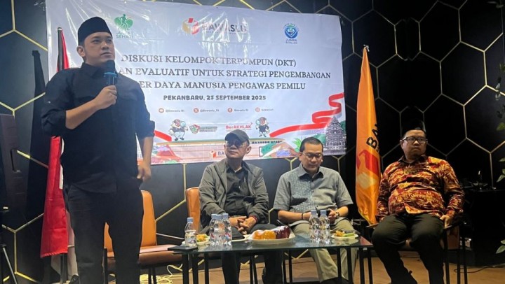 Bawaslu Riau Gelar Diskusi Evaluatif untuk Tingkatkan Kapasitas Pengawas Pemilu