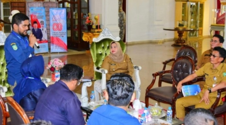 Soal Ketidak Pastian, Aliansi Honorer Non Database Audensi ke Bupati Kasmarni