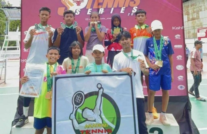 Atlet Junior Tenis PTPN IV Regional III Raih 13 Medali di Kejurnas