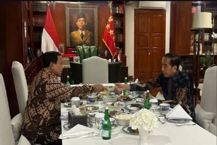 Presiden Prabowo Subianto dan mantan Presiden Joko Widodo (Jokowi). Ssumber: CNN