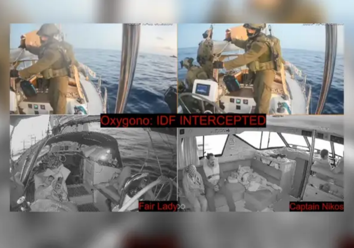Cuplikan video dari siaran langsung yang disiarkan pada 2 Oktober 2025 oleh Global Sumud Flotilla menunjukkan tentara angkatan laut Israel (atas) menaiki kapal 'Oxygono', salah satu kapal armada Sumud, yang bertujuan untuk menembus blokade Israel di Jalur Gaza/ AFP-GLOBAL SUMUD FLOTILLA