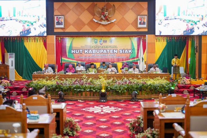 Sidang Paripurna Istimewa HUT ke-26 Kabupaten Siak, Bupati Afni Tekankan Pentingnya Kolaborasi Wujudkan “Siak Hebat dan Bermartabat”