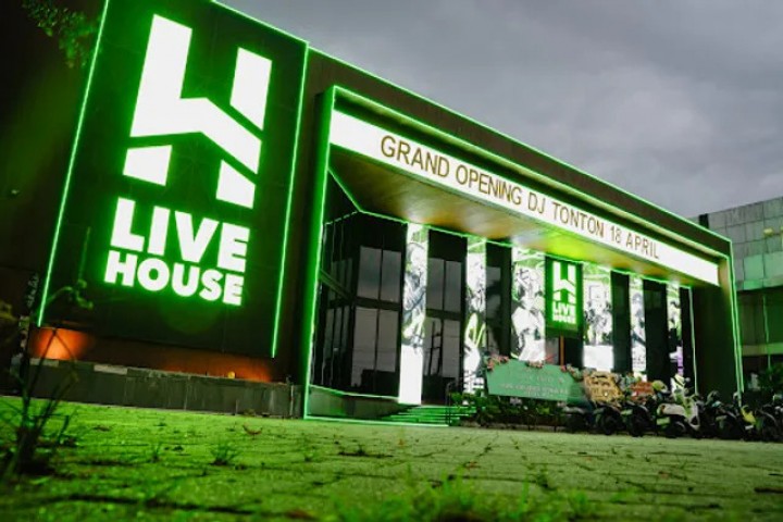 Gubernur Riau Cabut Izin Bar HW Live House Pekanbaru