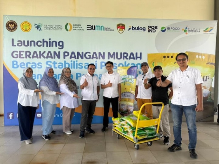 PTPN IV Regional III Bantu Kendalikan Inflasi dengan Menyalurkan 32 Ton Beras Murah