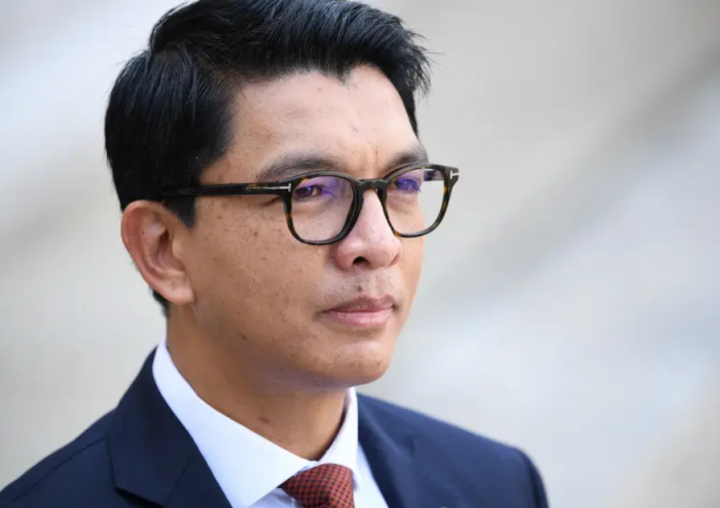 Majelis Nasional Madagaskar Memberikan Suara untuk Makzulkan Presiden, Militer Mengambil Alih