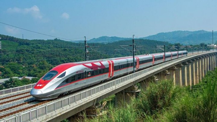 Ketika Orang Dalam Boncorkan Betapa Busuknya Proyek Kereta Cepat Peninggalan Jokowi