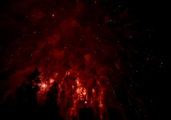 Fotografer Mengabadikan Kilat Merah Langka yang Hanya Terjadi Sekali Seumur Hidup di Langit Selandia Baru