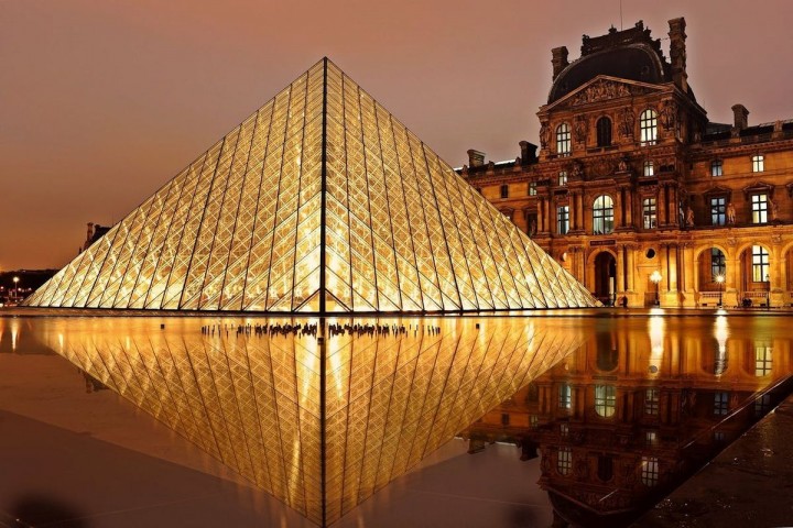 Perempuan Curi Emas Koleksi Museum Paris Seharga Rp 16,6 Miliar