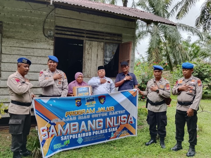 Satpolairud Polres Siak Gaspol Program JALUR: Sambang Nusa dan Aksi Bersih Pantai di Koto Ringin, Bukti Peduli Rakyat dan Lingkungan