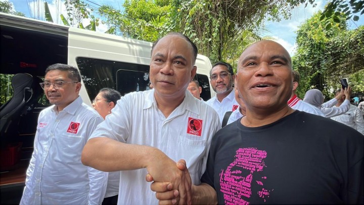 Budi Arie Bersama Romobongan Projo Ramai-ramai ke Rumah Jokowi di Solo, Ada Apa?