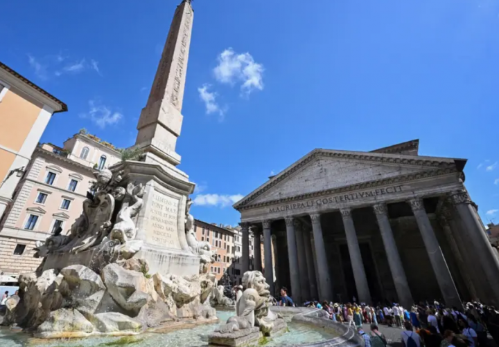 Turis Jepang Berusia 69 Tahun Meninggal Setelah Jatuh dari Pantheon Romawi yang Bersejarah