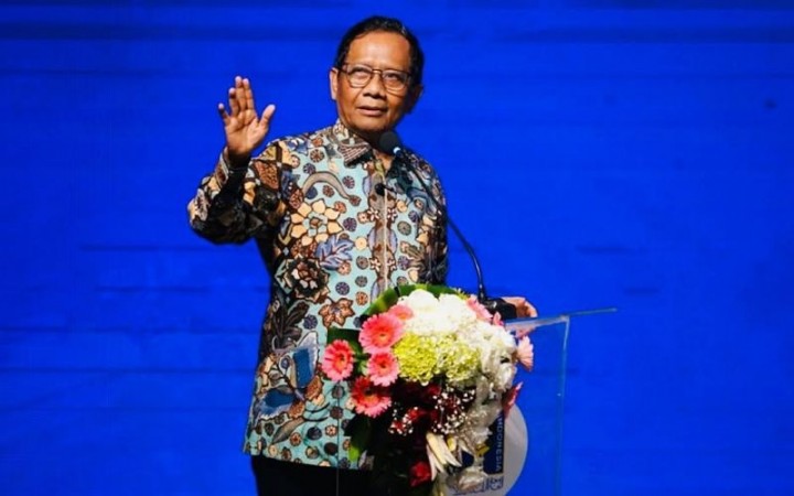 Mahfud Bela Luhut yang Diduga Terlibat Dugaan Korupsi Whoosh: Dia Hanya Ditugasi Jokowi