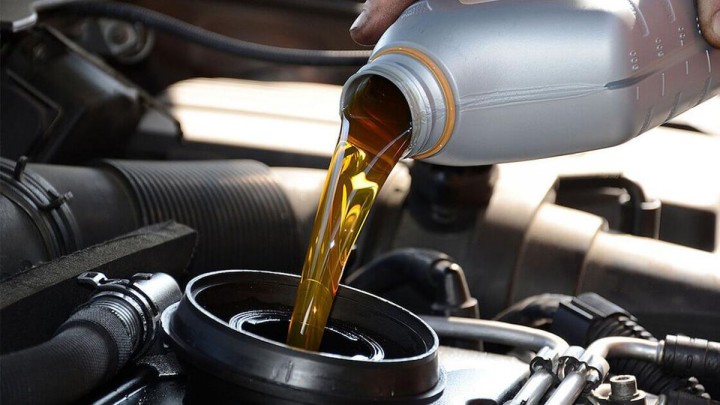 Penyebab Oli Mesin Mobil Cepat Habis, Kualitas Bisa Jadi Acuan Utama