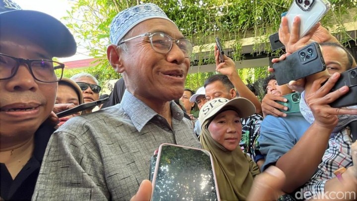 Rizal Fadilah Desak Pemakzulan Gibran: Sama Aja Bapak dan Anak