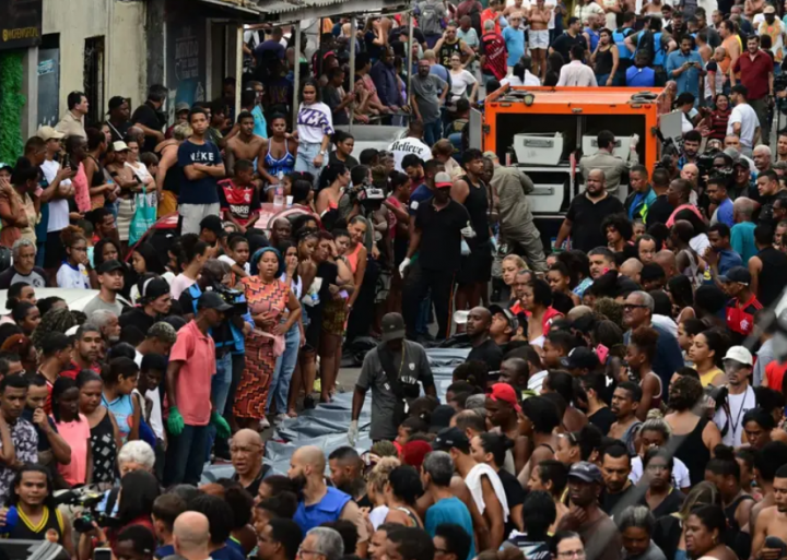 Penggerebekan Polisi Rio Brazil: Mayat Berjejer di Jalan Sementara Jumlah Korban Tewas Mencapai 119