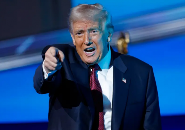 Trump Mengecam Demokrat karena Penutupan Pemerintah AS Menjadi yang Terpanjang dalam Sejarah Amerika