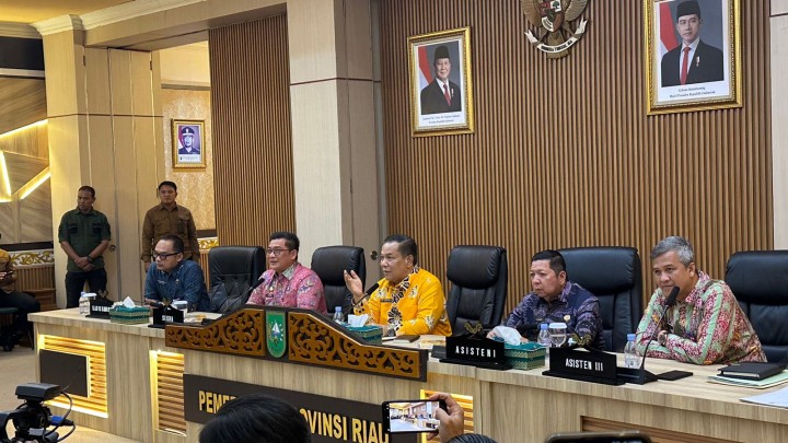 Plt Gubernur Riau SF Hariyanto Tepis Tudingan Pelapor OTT KPK Abdul Wahid: Gubri Adik Saya, Itu Fitnah!