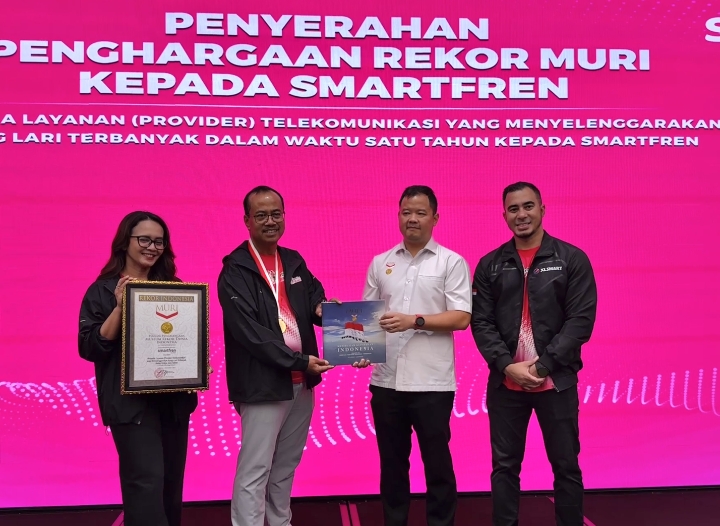 Smartfren Raih Rekor MURI sebagai Penyelenggara Ajang Lari Terbanyak dalam Setahun