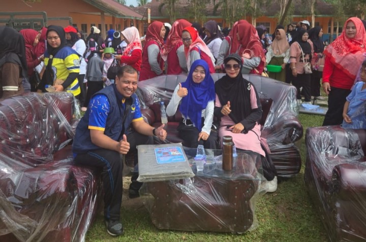 Ratusan Warga Antusias Ikuti Senam Sehat HUT Partai NasDem ke 14