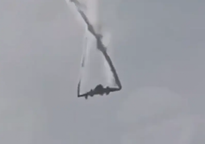 Sebuah pesawat kargo C-130 militer Turki yang membawa 20 personel jatuh di dekat perbatasan Georgia-Azerbaijan pada Selasa (11 November)/ X-@EternalGlory0