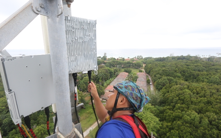 Berhasil Wujudkan Sinergi, XLSMART Raih Pertumbuhan Double Digit di Q3 2025