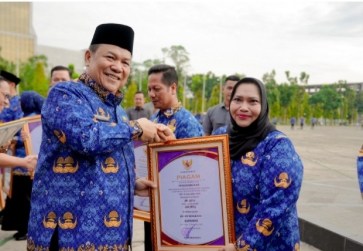 Komitmen Soal Kesehatan, Bupati Bengkalis Sabet Dua Penghargaan Nasional