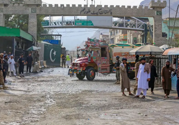 Afghanistan Tinggalkan Perdagangan dengan Pakistan di Tengah Konflik, Beralih ke Iran dan India