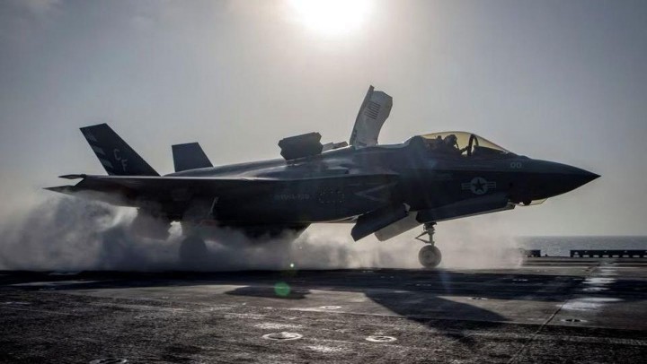 Jet tempur siluman F-35