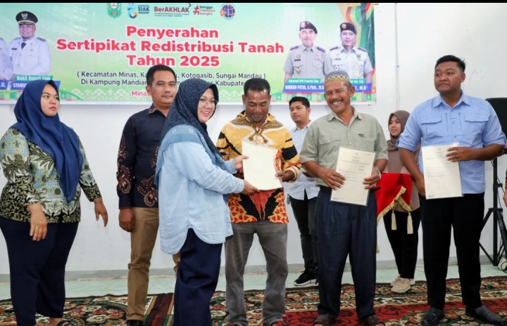 Perdana di Riau, Lahan dan Kebun Sawit Rakyat Resmi Dilepaskan dari Kawasan Hutan