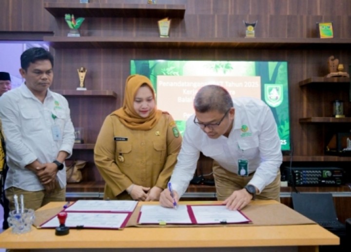 Kasmarni Tandatangani RKT Pengembangan SM Giam Siak Kecil dan SM Balai Raja Bersama BBKSDA