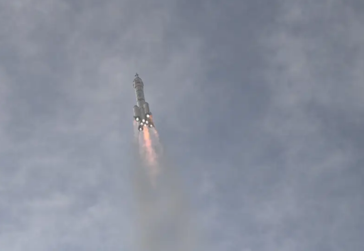 Tiongkok Luncurkan Sekoci Penyelamat Darurat untuk Astronot di Tiangong