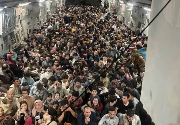 Donald Trump: ‘Saya akan Hentikan Migrasi Secara Permanen dari Semua Negara Dunia Ketiga’